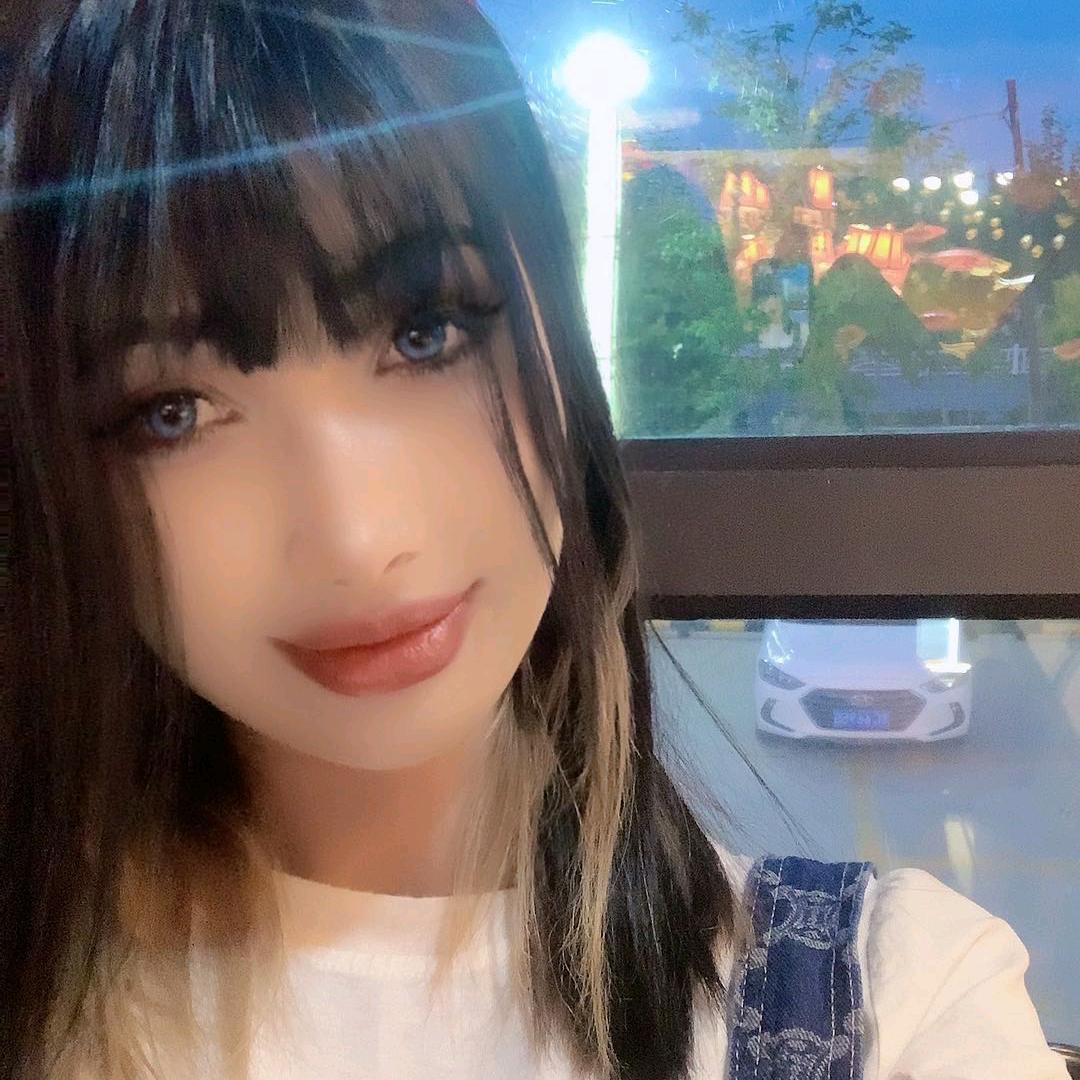 AyHiNiM  化妆师♥