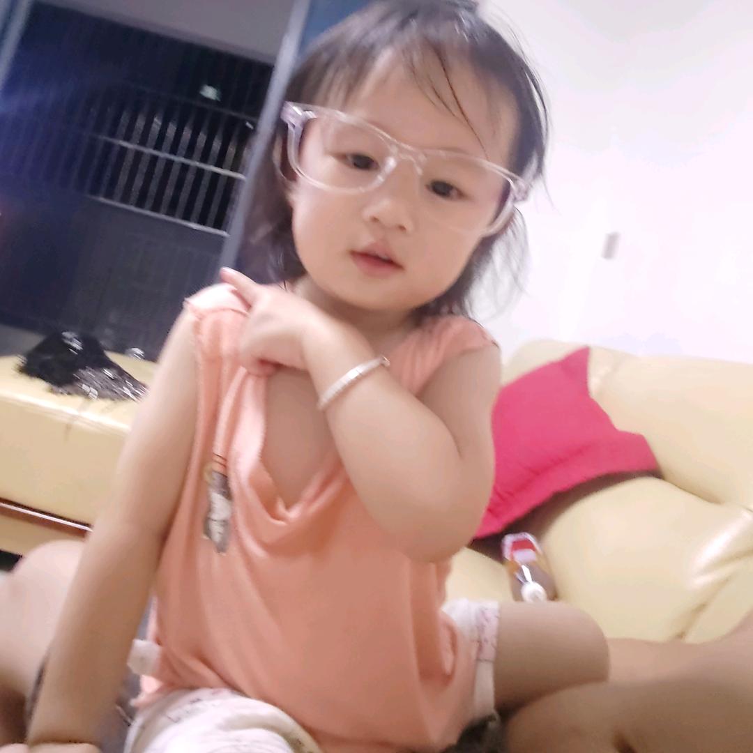 李某某