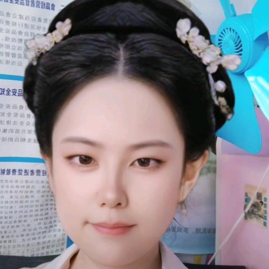 爱家宝贝宏进6区6栋16号小牟
