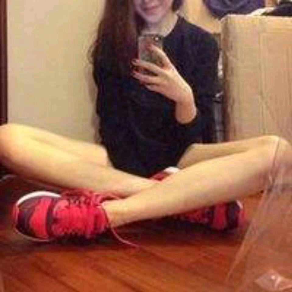 ●‿●
