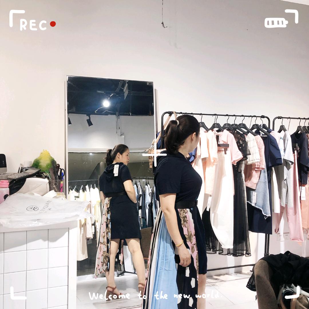 带刺的黑玫瑰🌹