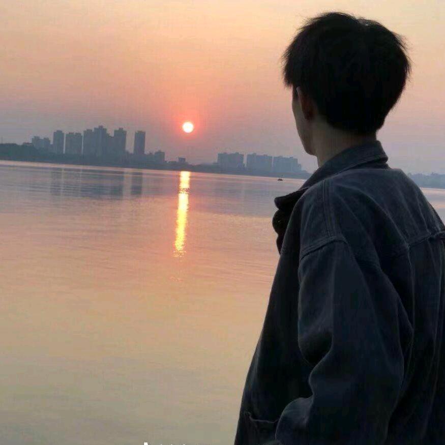 孤影。