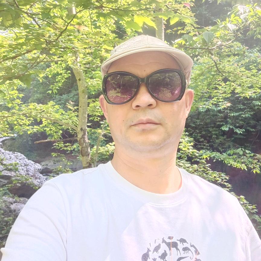 光头佬猪蹄冷水江水利大院店