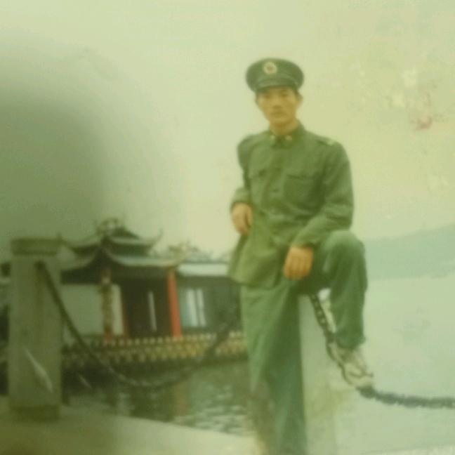 铁血柔情硬汉