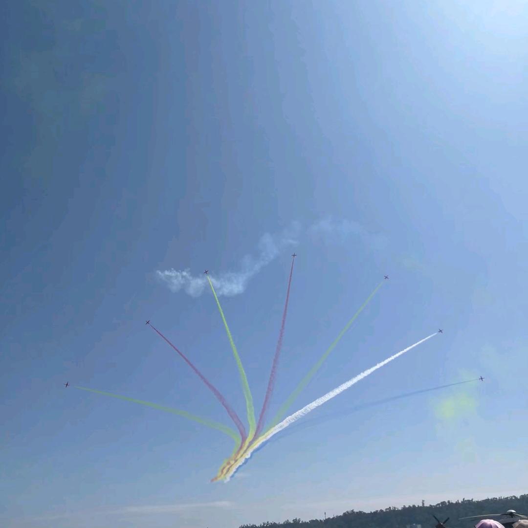 叽叽喳喳哄哄哈哈