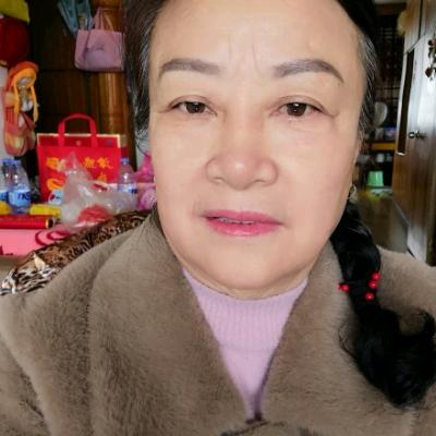 尹诗菊