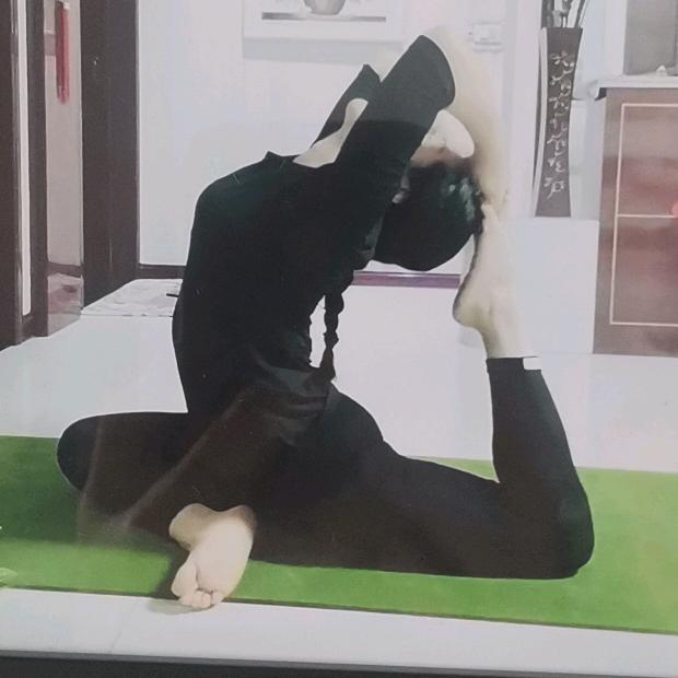 简.爱~（零基础自学瑜伽）