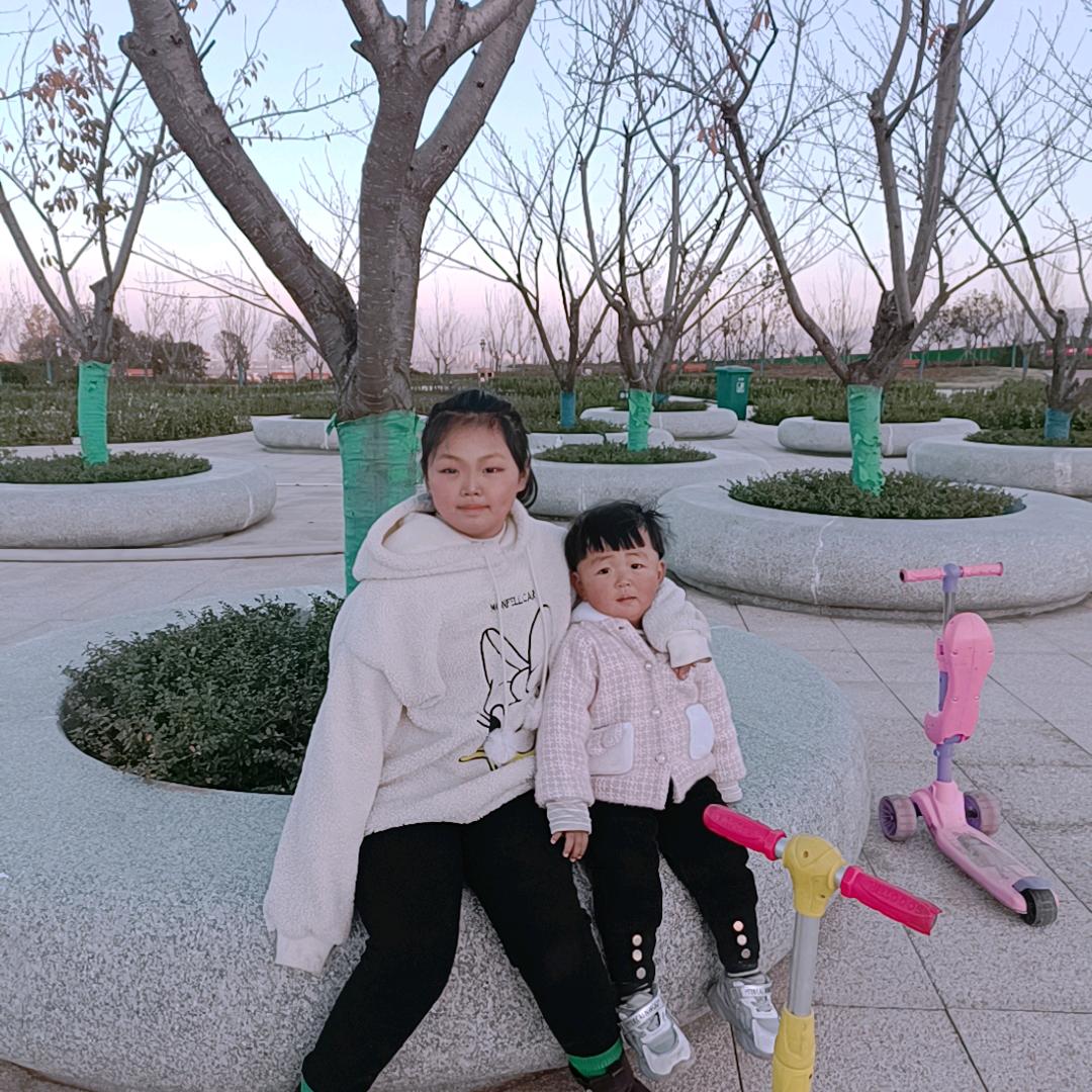 倩宝和钰宝妈妈