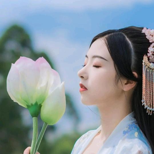 闫可闲ᵎ(•̀㉨•́)و ̑̑ 加油