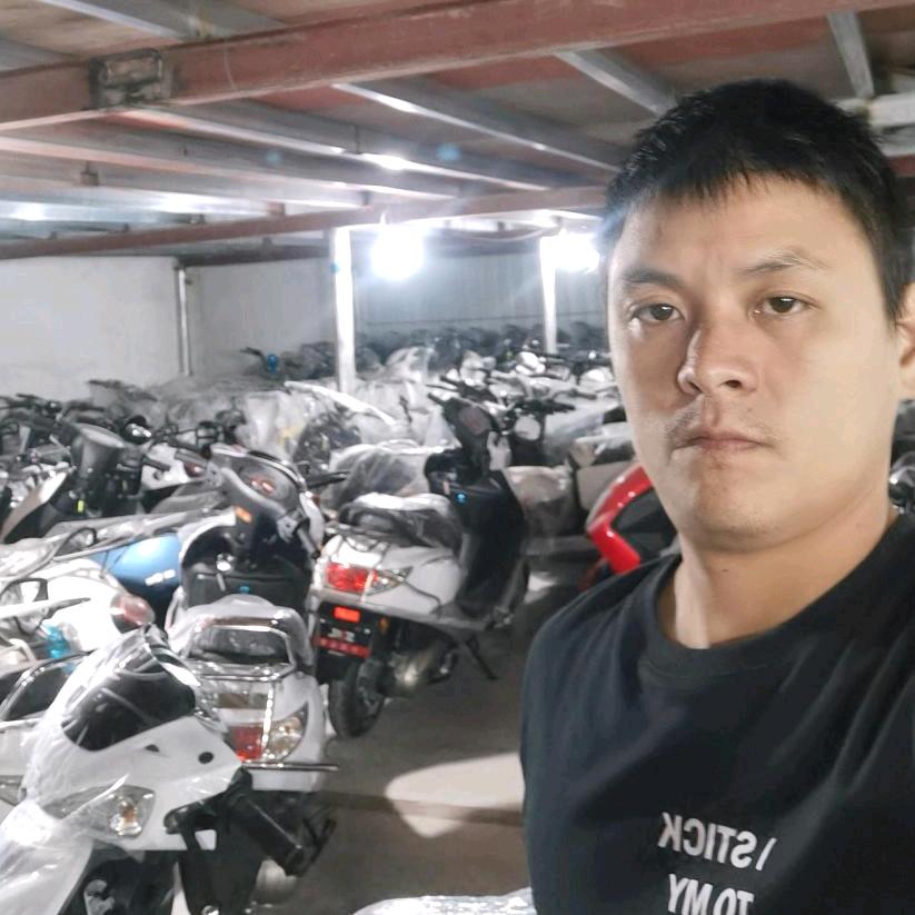 建豪车行美扬电动车