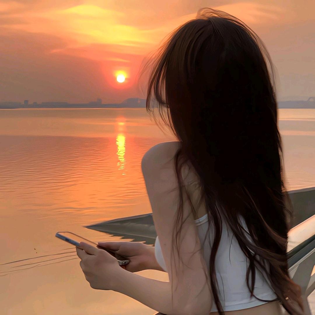黄依彤