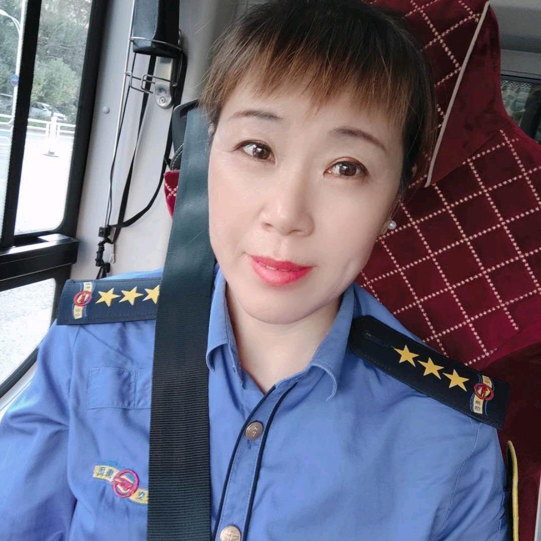 乌市公交女司机🇨🇳