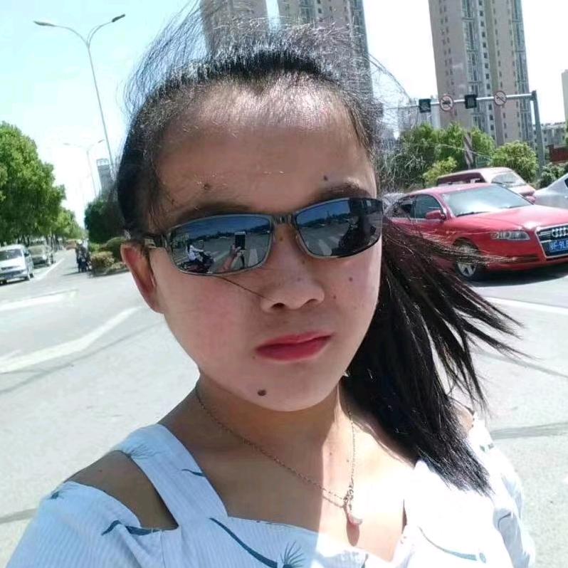 杰峰汽配小琴