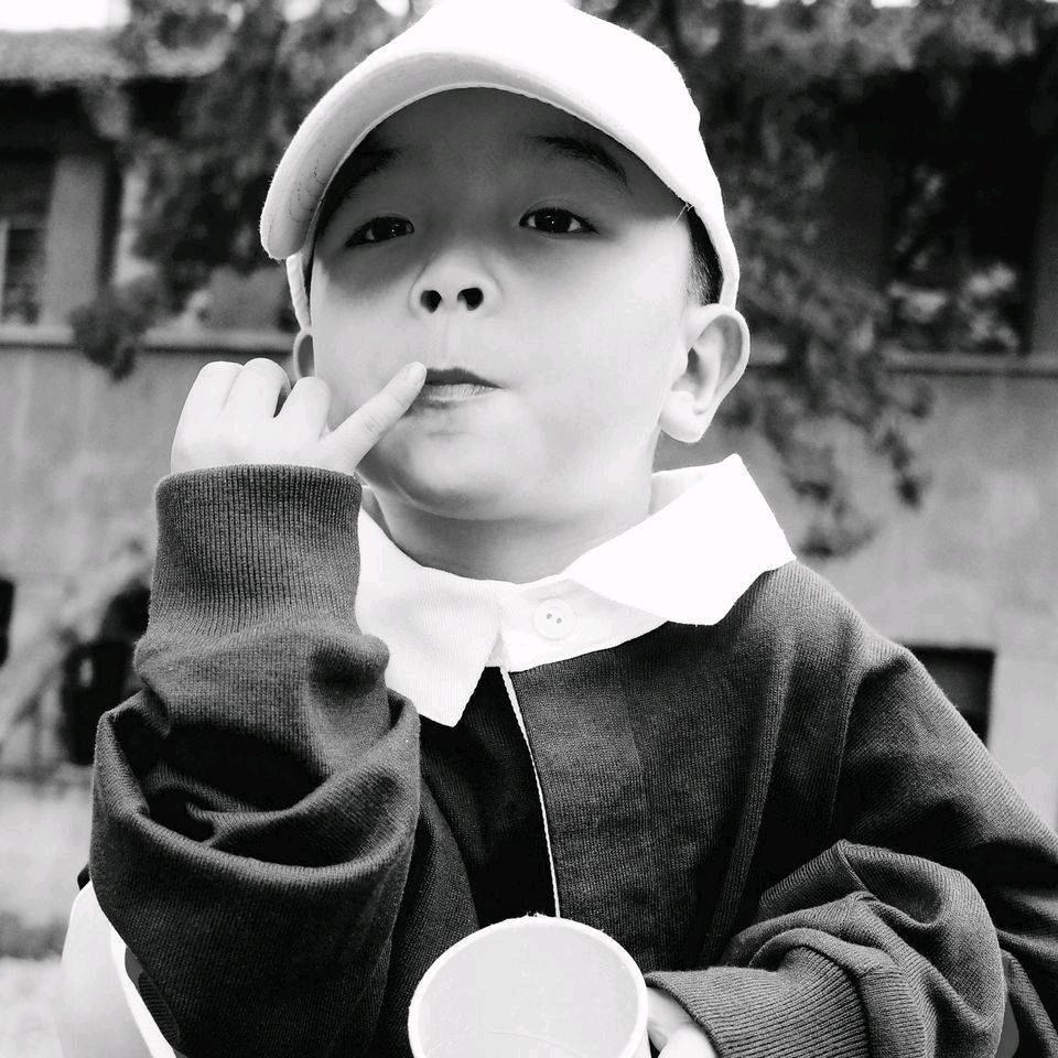 王奋斗.
