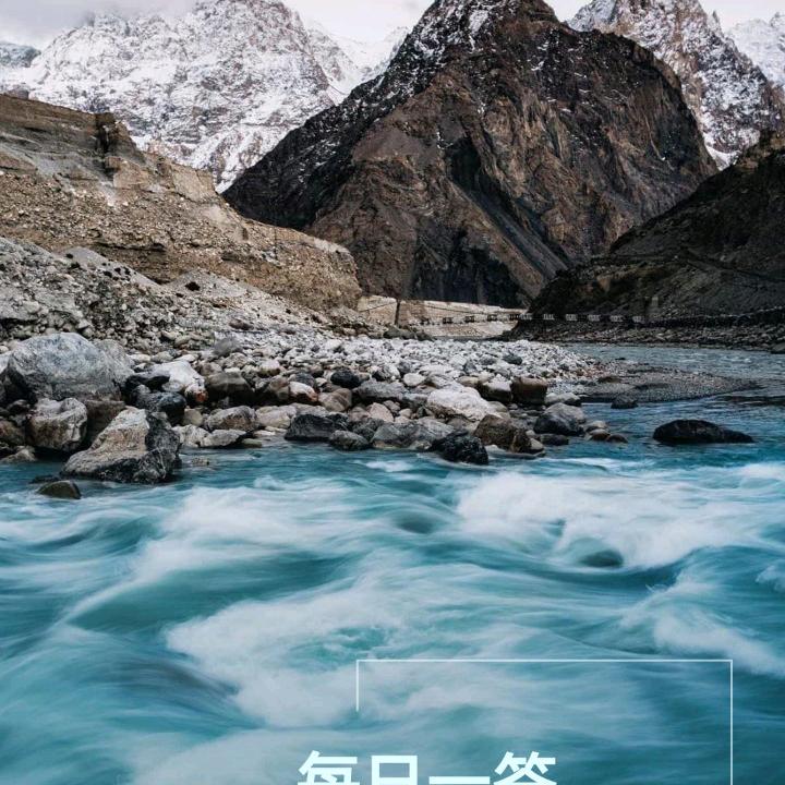 闽强