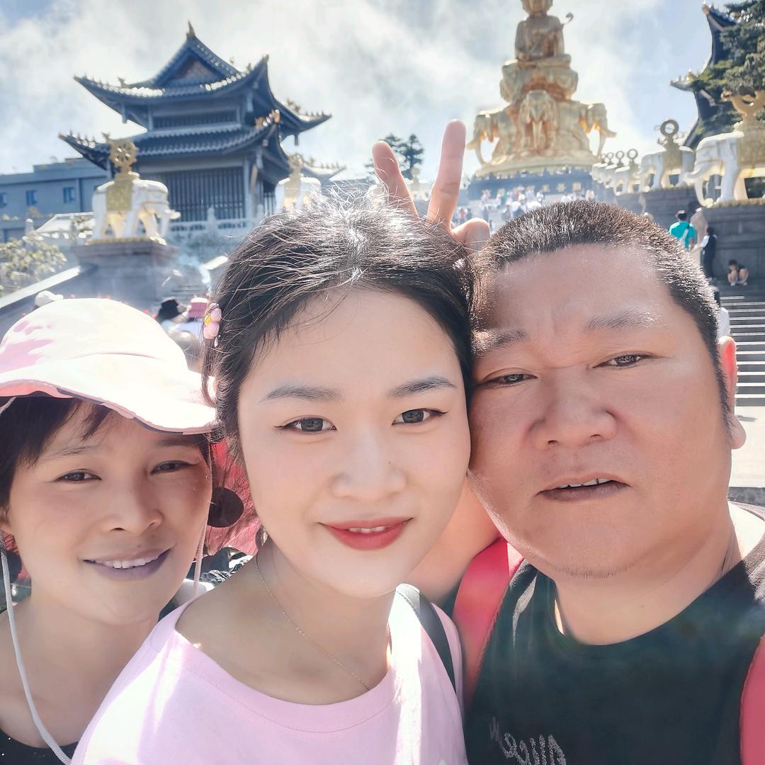 三哥:累了就歇会！