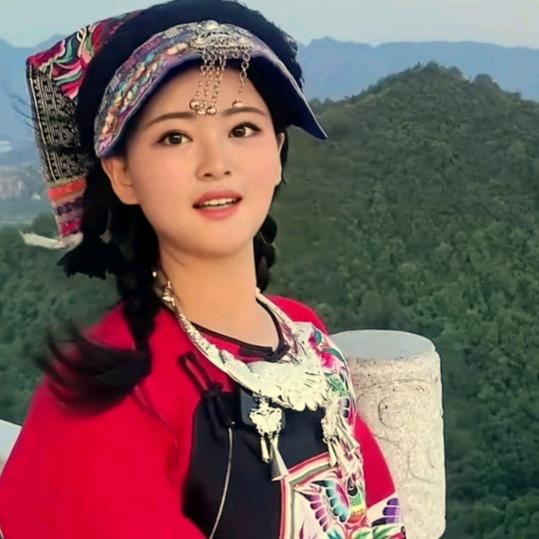 邹霞妹
