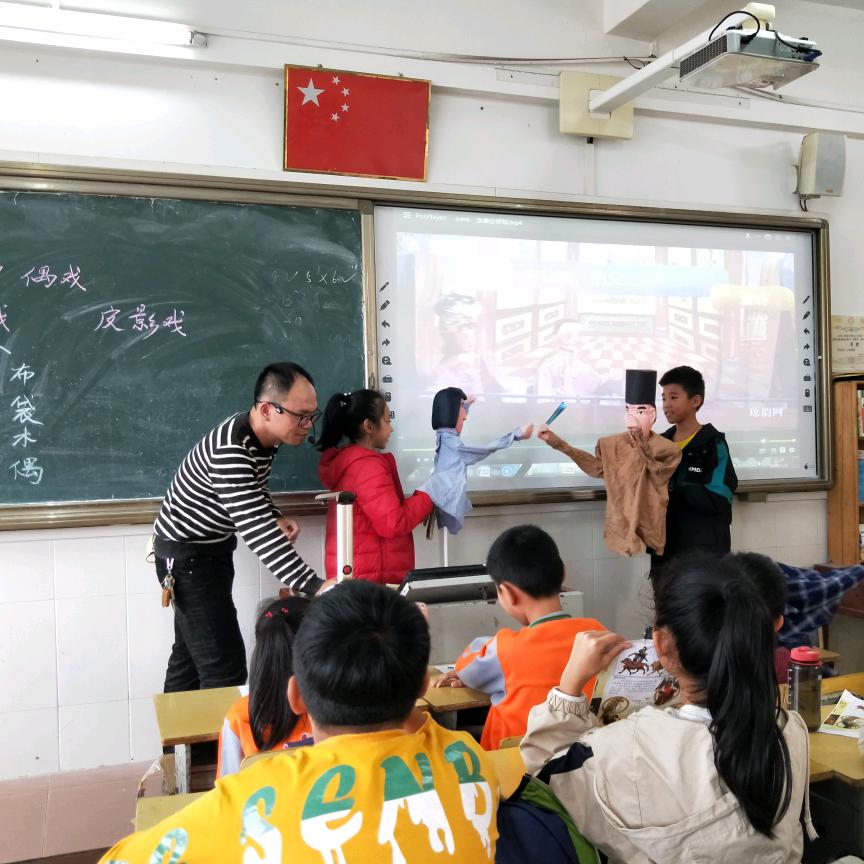 美育之路，陪你前行。