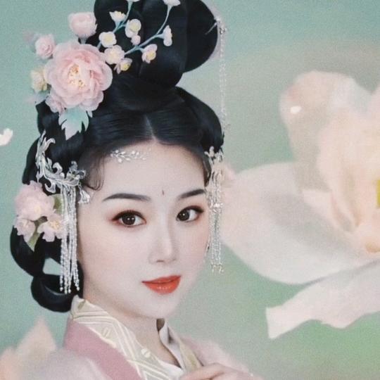 风中蔷薇