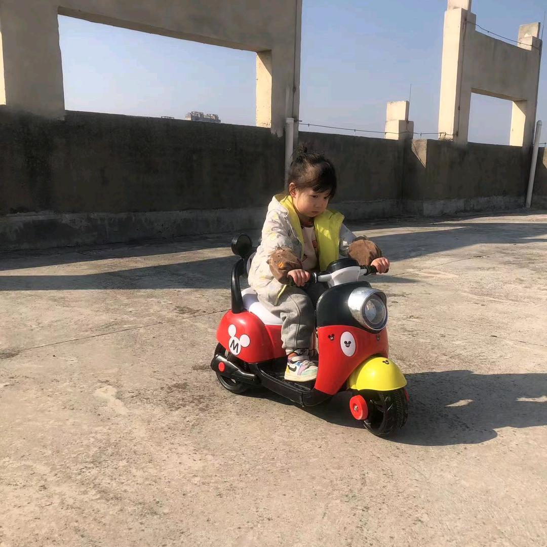 f方婷