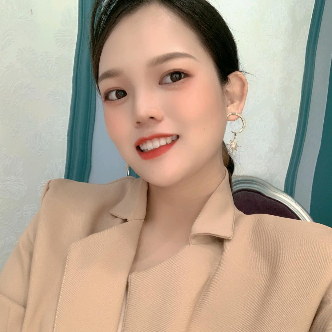 A.瑞