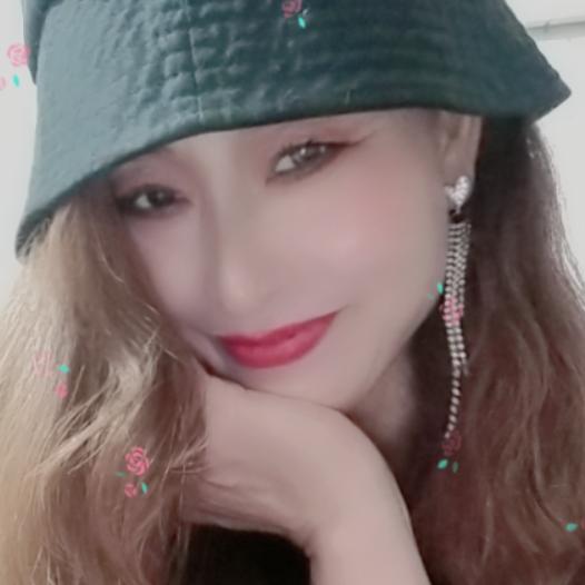 受伤的玫瑰🌹 娜娜