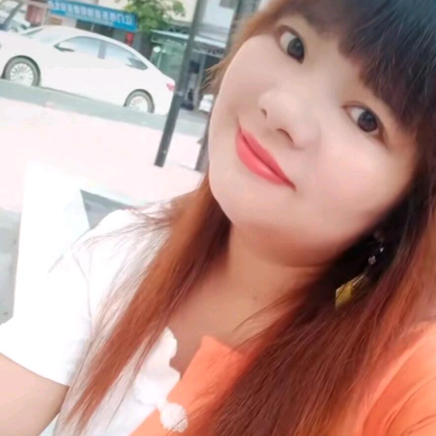 小燕。