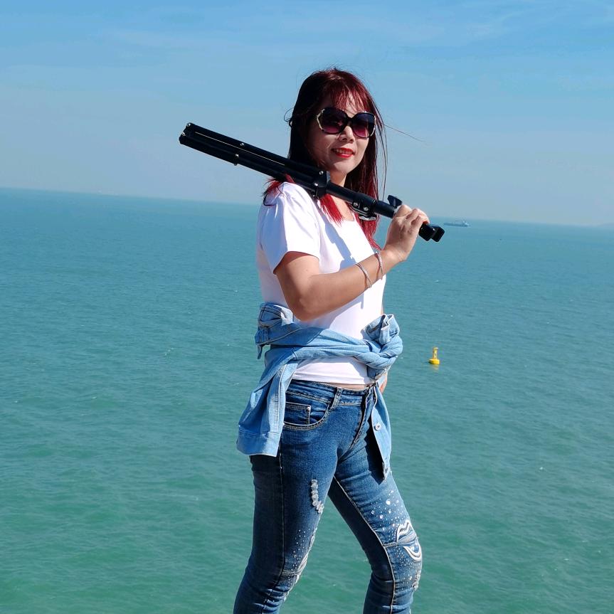 笑如芳草（拒绝陌生人私聊）