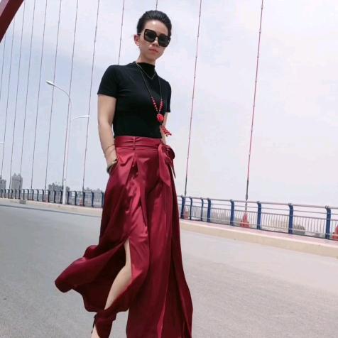 灵璧县一元利女装店