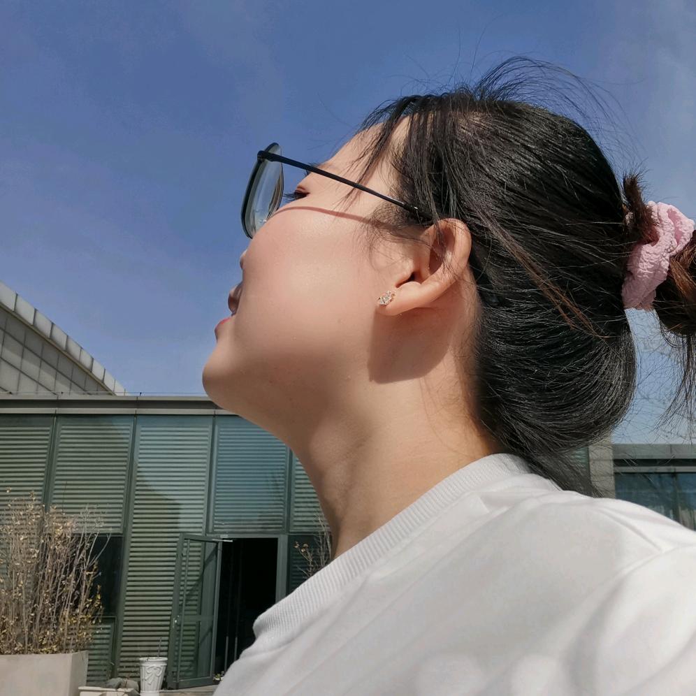 Y( ´◔ ‸◔`)德华ʚ❤ɞ