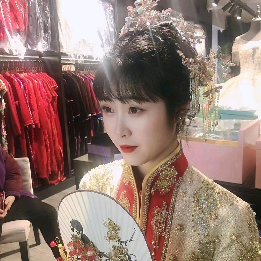 佳宝和她的猫猫🌈