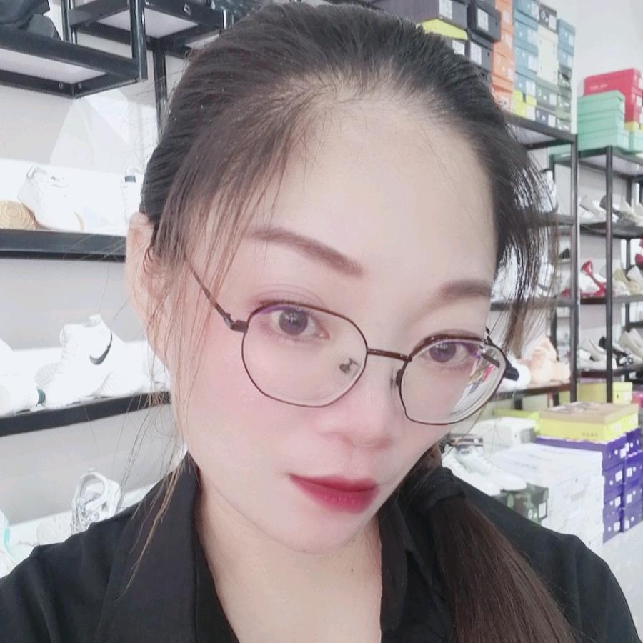 丹丹鞋城（二楼壹号台球俱乐部）