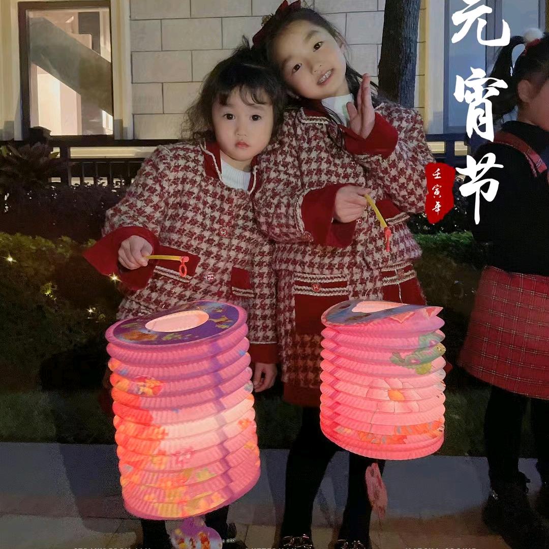 可爱姐妹俩
