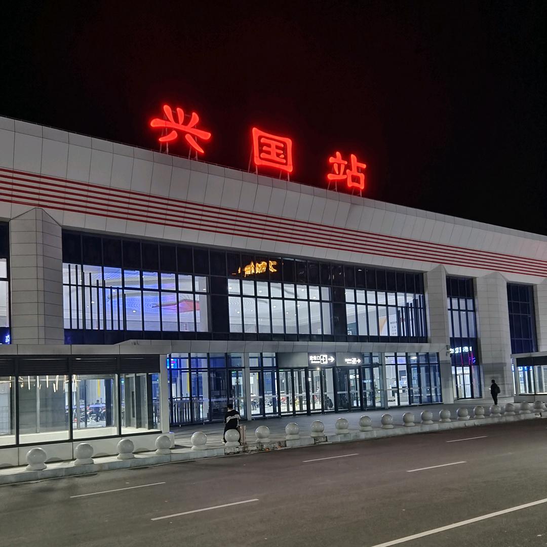 每天笑笑呀😊