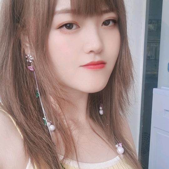 西瓜王子童装:灵灵