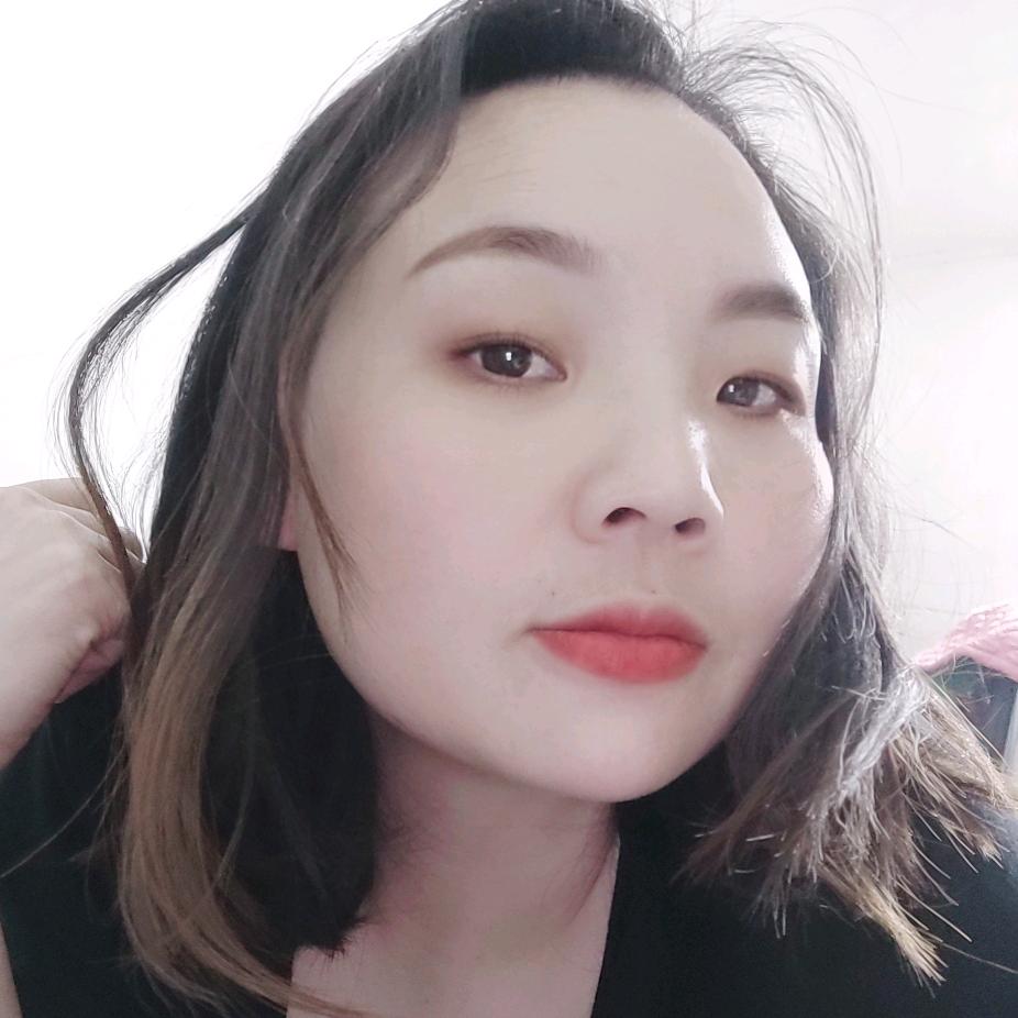 爱笑的女孩