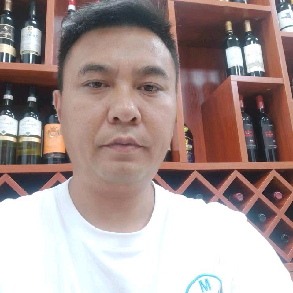 开着拖拉机等待春天