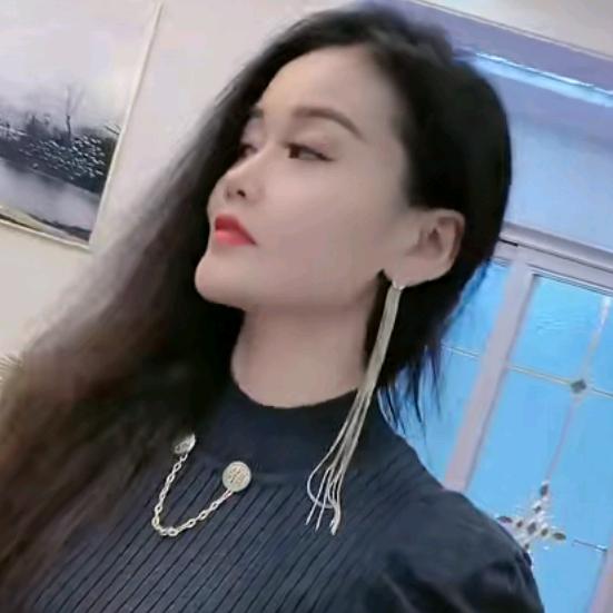 中莎服饰