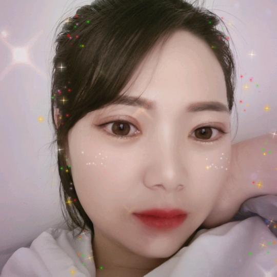 不爱胡萝卜的兔兔