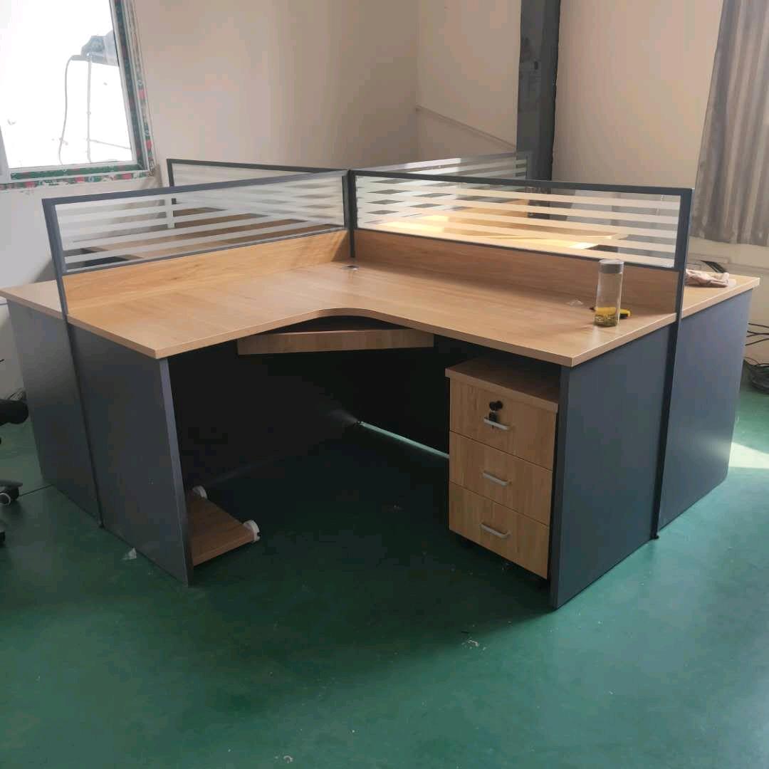 雷业办公家具