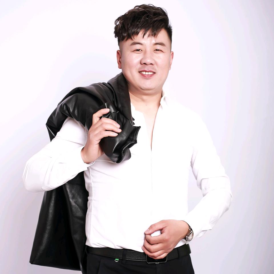 @娱乐主持人栓哥