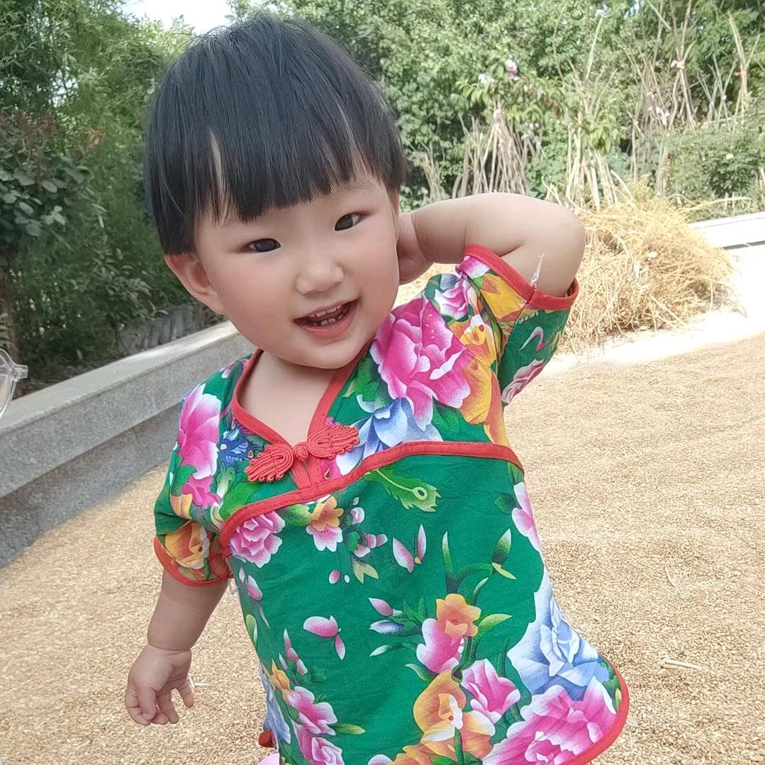 家门口梧桐树