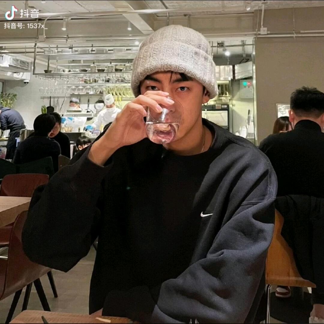 小羊在干嘛