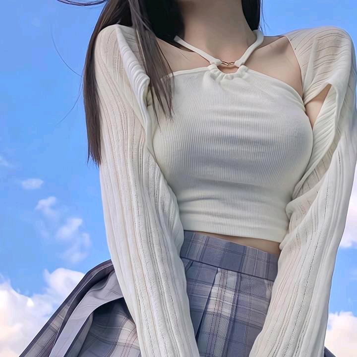 小虎牙（小表妹）