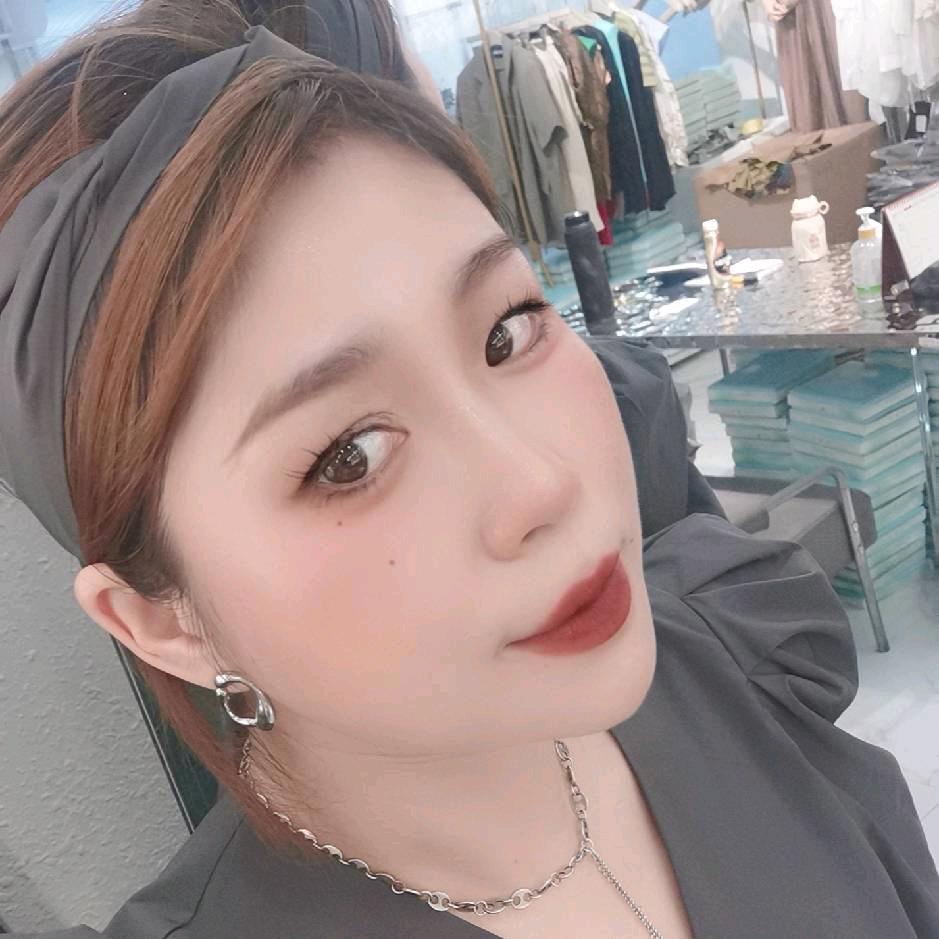 梁小姐的店