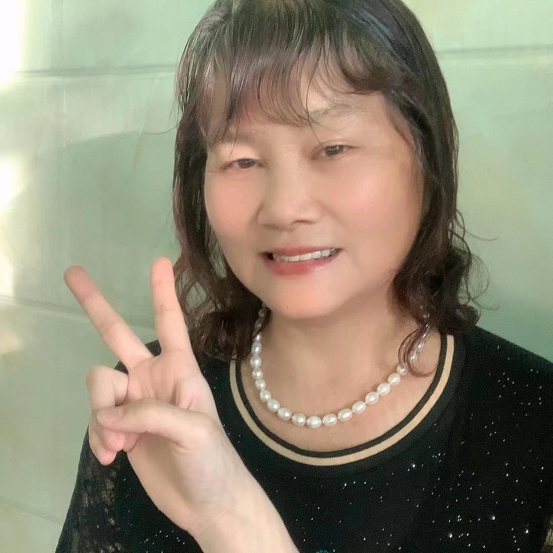 327何玉英