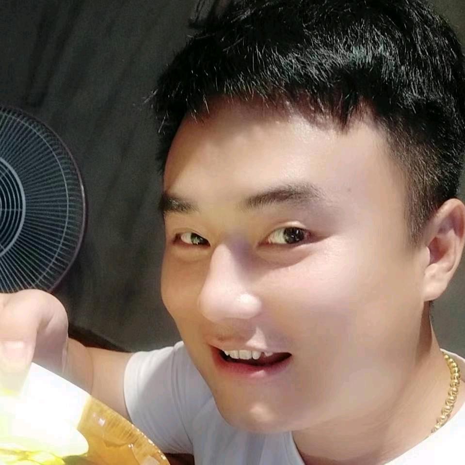 小芳家的火塘