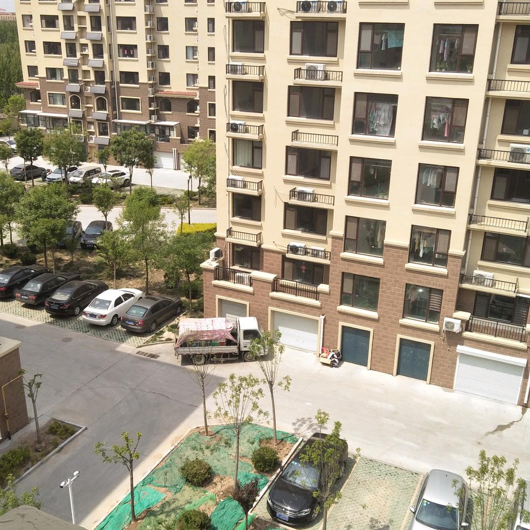 蓝天。1468409352040