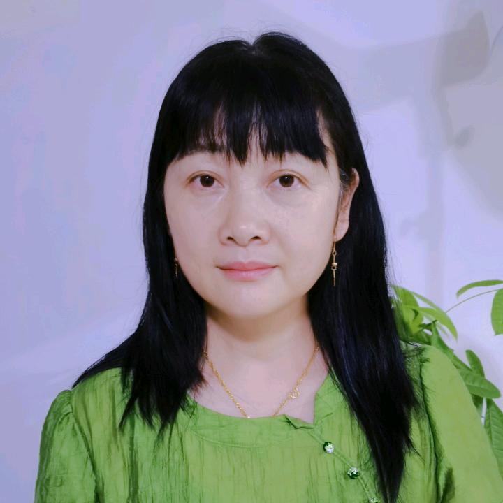 英子爱唱歌