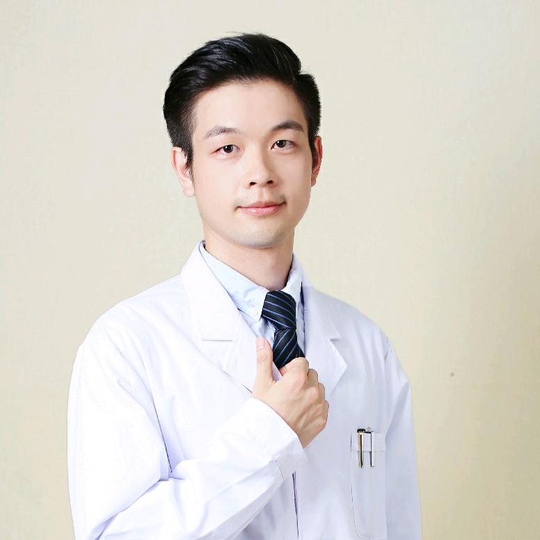 下班健身的陈医生